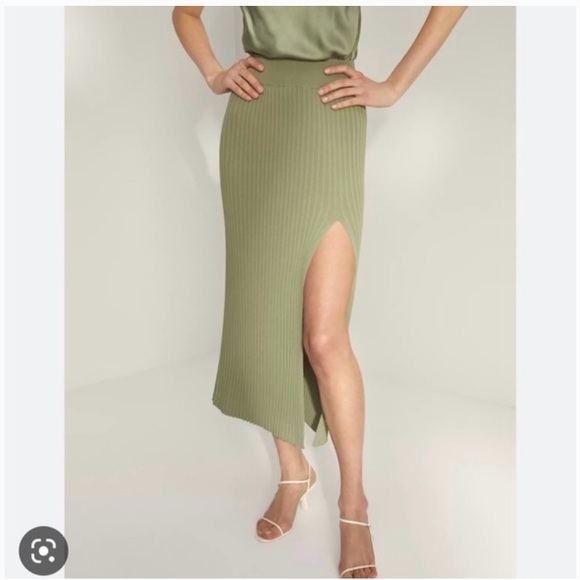 Aritzia Wilfred Ribbed Knit Slit Skirt - Picture 1 of 8
